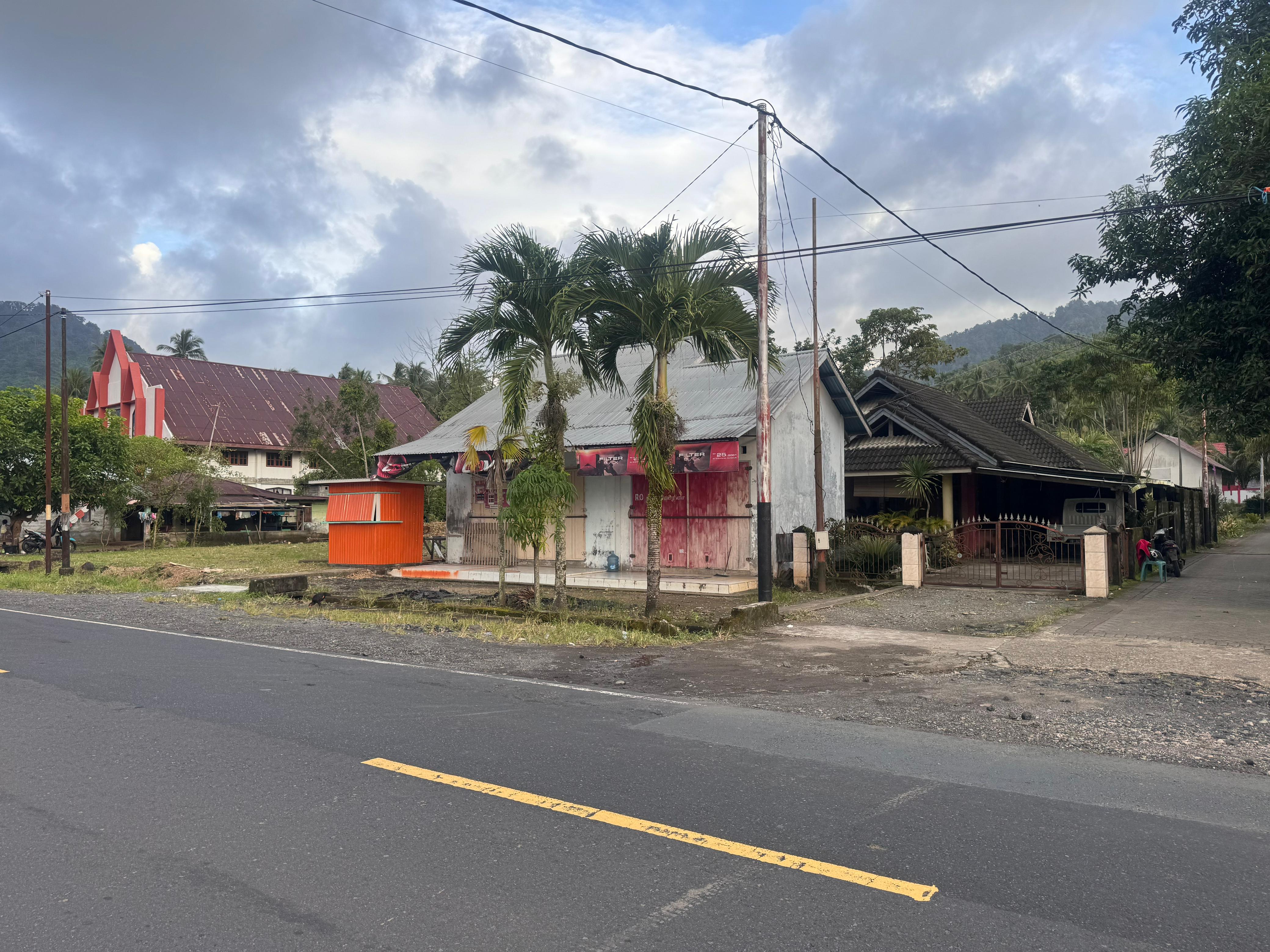 Kios Sembako Sabri Marapil